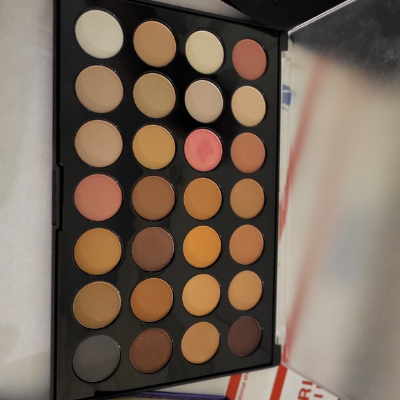 4 Pack Of Eyeshadows.Revolution, Ultra Eyeshadows Palette, Soph X Edition, bebe - Picture 8 of 9